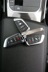 2020 BMW 3 Series 330i xDrive   - Photo 24 - Strasburg, PA 17579