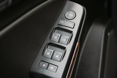 2019 Chevrolet Tahoe LS 4x4   - Photo 9 - Strasburg, PA 17579