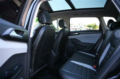 2022 Volkswagen Taos SEL 4Motion - Photo 13 - Strasburg, PA 17579