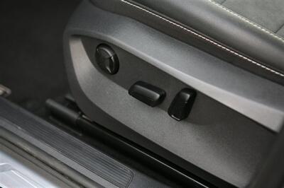 2023 Volkswagen Taos SE 4Motion   - Photo 10 - Strasburg, PA 17579