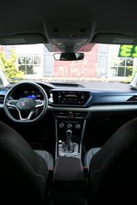 2023 Volkswagen Taos SE 4Motion   - Photo 18 - Strasburg, PA 17579