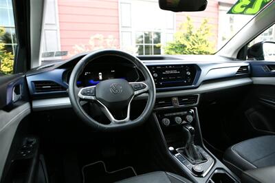 2023 Volkswagen Taos SE 4Motion   - Photo 12 - Strasburg, PA 17579