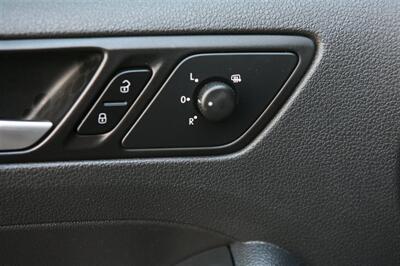 2013 Volkswagen Jetta S 5-Speed Manual - Photo 10 - Strasburg, PA 17579