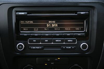 2013 Volkswagen Jetta S 5-Speed Manual - Photo 19 - Strasburg, PA 17579