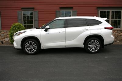 2021 Toyota Highlander Hybrid Platinum AWD - Photo 4 - Strasburg, PA 17579