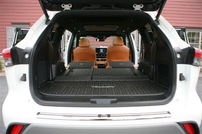 2021 Toyota Highlander Hybrid Platinum AWD - Photo 19 - Strasburg, PA 17579