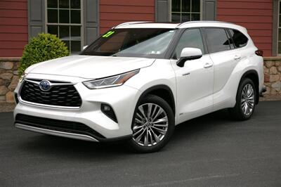 2021 Toyota Highlander Hybrid Platinum AWD - Photo 1 - Strasburg, PA 17579