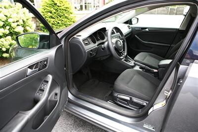 2016 Volkswagen Jetta 1.4T S   - Photo 8 - Strasburg, PA 17579