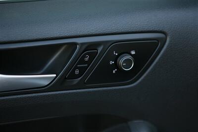 2017 Volkswagen Jetta 2.0T GLI 6-Speed Manual - Photo 10 - Strasburg, PA 17579
