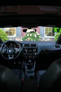 2017 Volkswagen Jetta 2.0T GLI 6-Speed Manual - Photo 18 - Strasburg, PA 17579