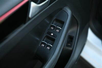 2017 Volkswagen Jetta 2.0T GLI 6-Speed Manual - Photo 9 - Strasburg, PA 17579