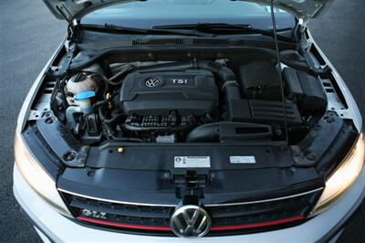 2017 Volkswagen Jetta 2.0T GLI 6-Speed Manual - Photo 7 - Strasburg, PA 17579