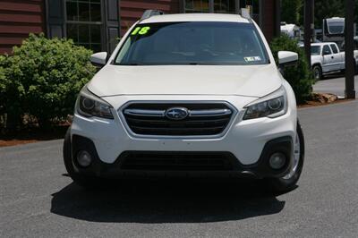 2018 Subaru Outback 2.5i Premium AWD   - Photo 2 - Strasburg, PA 17579