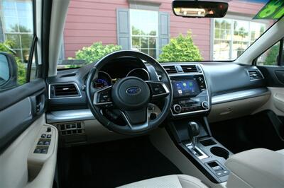 2018 Subaru Outback 2.5i Premium AWD   - Photo 12 - Strasburg, PA 17579
