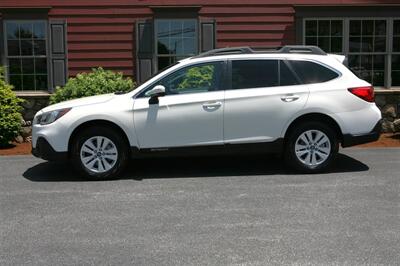 2018 Subaru Outback 2.5i Premium AWD   - Photo 4 - Strasburg, PA 17579