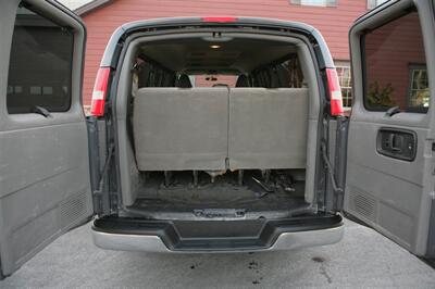 2016 Chevrolet Express 3500 LT Passenger   - Photo 12 - Strasburg, PA 17579