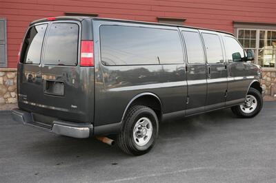 2016 Chevrolet Express 3500 LT Passenger   - Photo 5 - Strasburg, PA 17579