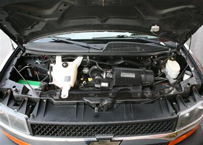 2016 Chevrolet Express 3500 LT Passenger   - Photo 7 - Strasburg, PA 17579