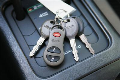 2004 Jeep Grand Cherokee Laredo - Photo 27 - Strasburg, PA 17579