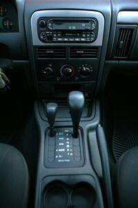 2004 Jeep Grand Cherokee Laredo - Photo 19 - Strasburg, PA 17579