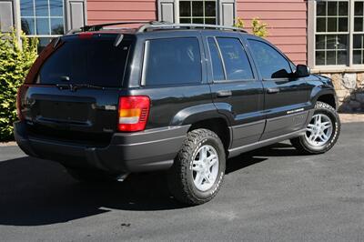 2004 Jeep Grand Cherokee Laredo - Photo 4 - Strasburg, PA 17579