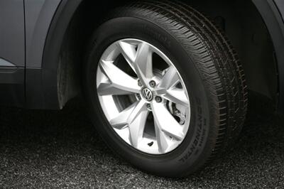 2018 Volkswagen Atlas 2.0T SE w/tech FWD   - Photo 6 - Strasburg, PA 17579