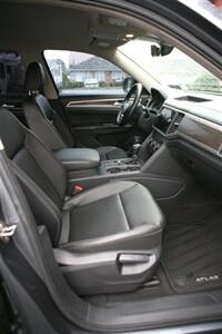 2018 Volkswagen Atlas 2.0T SE w/tech FWD   - Photo 19 - Strasburg, PA 17579