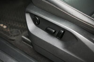 2018 Volkswagen Atlas 2.0T SE w/tech FWD   - Photo 10 - Strasburg, PA 17579