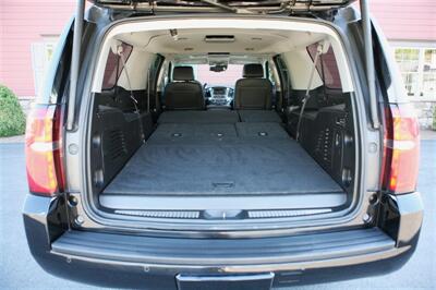 2017 Chevrolet Suburban LT - Photo 22 - Strasburg, PA 17579