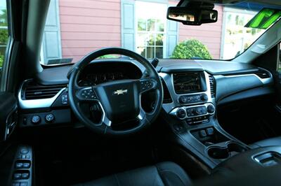 2017 Chevrolet Suburban LT - Photo 16 - Strasburg, PA 17579