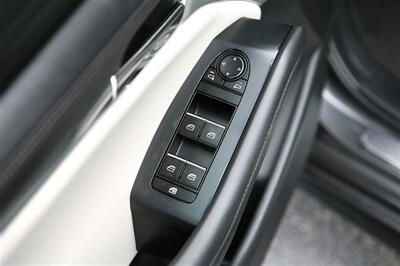 2023 Mazda Mazda3 Hatchback 2.5 Turbo AWD   - Photo 9 - Strasburg, PA 17579