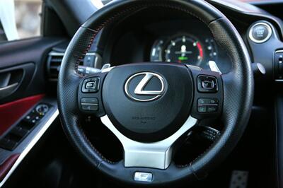 2019 Lexus IS 300 F-Sport   - Photo 18 - Strasburg, PA 17579