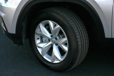 2019 Volkswagen Atlas V6 SE 4Motion   - Photo 3 - Strasburg, PA 17579