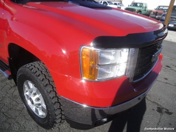 2011 GMC Sierra 2500 SLE Extended Cab 4x4   - Photo 17 - Castle Rock, CO 80104