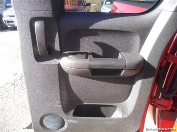 2011 GMC Sierra 2500 SLE Extended Cab 4x4   - Photo 31 - Castle Rock, CO 80104