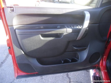 2011 GMC Sierra 2500 SLE Extended Cab 4x4   - Photo 23 - Castle Rock, CO 80104