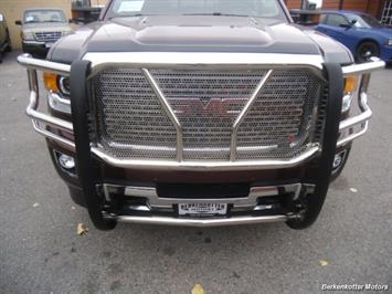 2016 GMC Sierra 3500 Denali Crew Cab Dually 4x4   - Photo 20 - Castle Rock, CO 80104