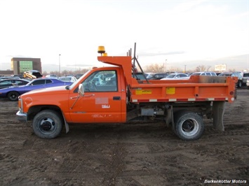 1998 GMC 3500 Regular Cab DUMP Truck 4x4   - Photo 4 - Brighton, CO 80603