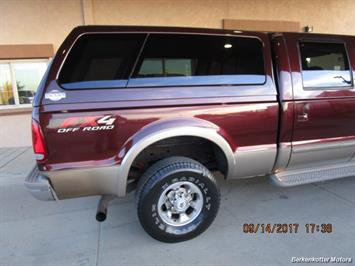 2003 Ford F-250 Super Duty Lariat Crew Cab 4x4   - Photo 4 - Brighton, CO 80603