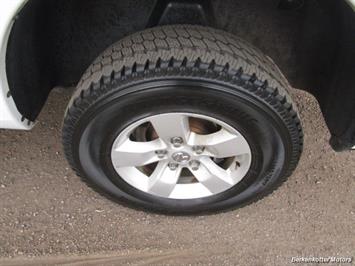 2013 RAM 1500 SLT Crew Cab 4x4 HEMI   - Photo 13 - Castle Rock, CO 80104