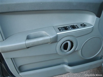 2006 Jeep Commander   - Photo 14 - Castle Rock, CO 80104