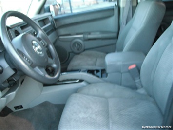 2006 Jeep Commander   - Photo 15 - Castle Rock, CO 80104