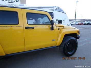2007 Hummer H3 4x4 - Photo 5 - Castle Rock, CO 80104