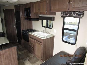 2015 Coleman CTS274BH Lantern Edition   - Photo 10 - Castle Rock, CO 80104