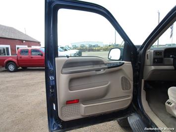 2001 Ford F-250 Super Duty XLT Crew Cab 4x4   - Photo 15 - Castle Rock, CO 80104