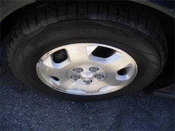 2002 Saturn L300   - Photo 7 - Castle Rock, CO 80104