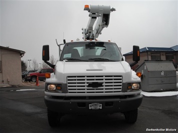 2007 Chevrolet CC4500 Boom Truck   - Photo 2 - Castle Rock, CO 80104