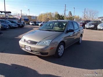 2005 Ford Focus ZX4 SE   - Photo 2 - Brighton, CO 80603