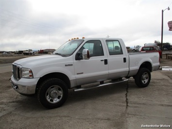 2006 Ford F-350 Super Duty XLT Crew Cab 4x4   - Photo 6 - Brighton, CO 80603