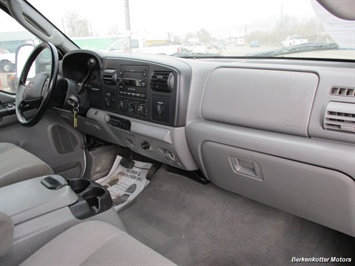 2006 Ford F-350 Super Duty XLT Crew Cab 4x4   - Photo 13 - Brighton, CO 80603